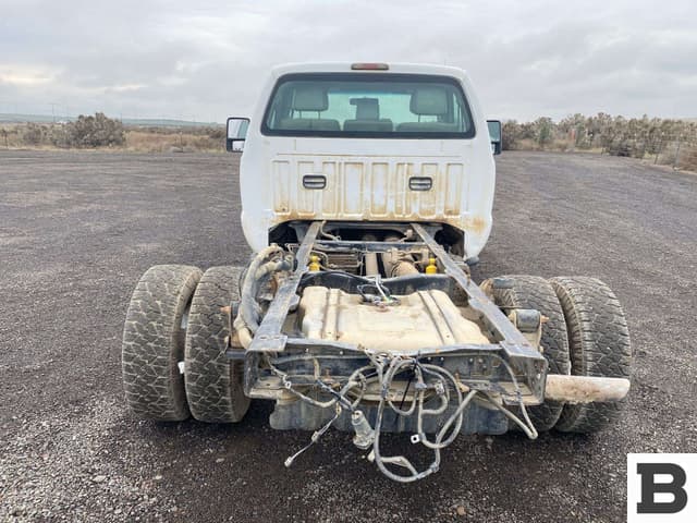 Image of Ford F-350 equipment image 3