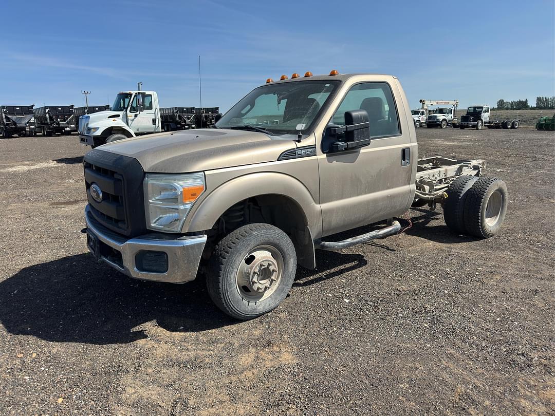 Image of Ford F-350 Primary image