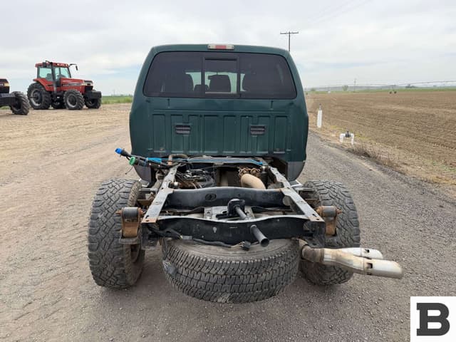Image of Ford F-350 equipment image 4