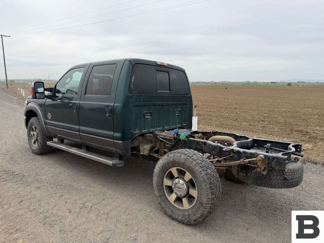 Image of Ford F-350 equipment image 3