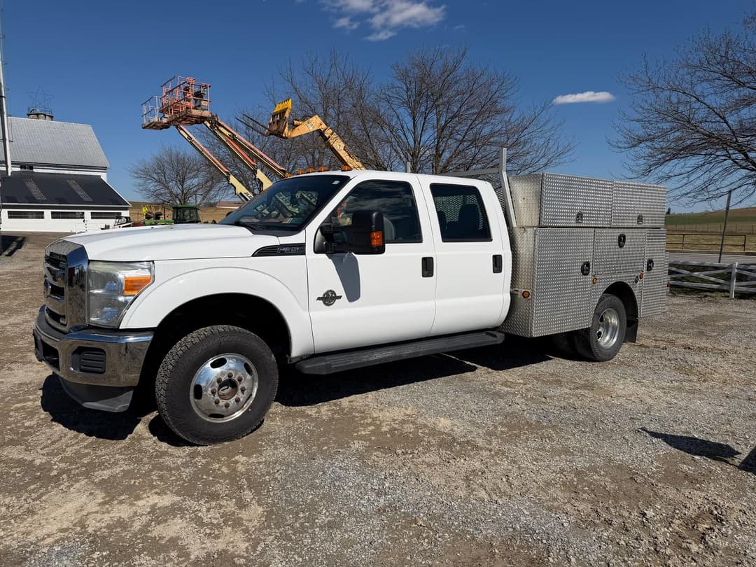 Image of Ford F-350 Primary image