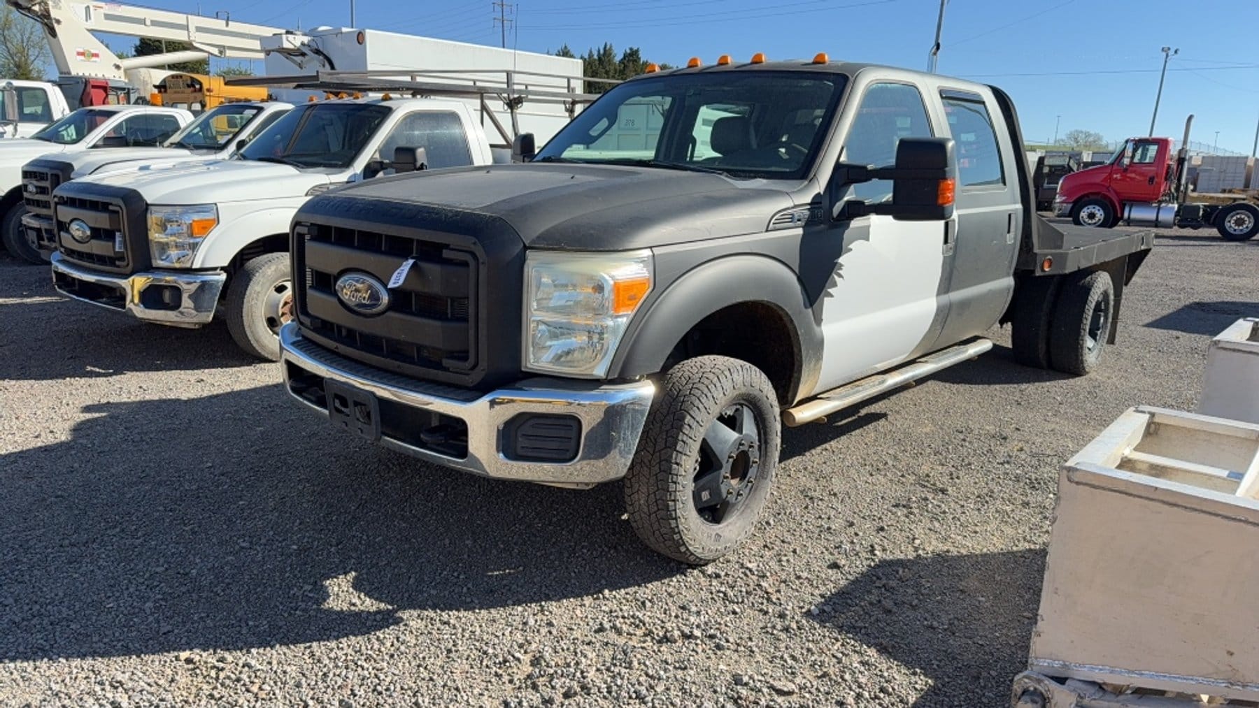 2011 Ford F-350 Equipment Image0