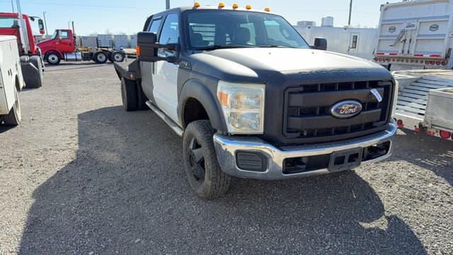 Image of Ford F-350 equipment image 2