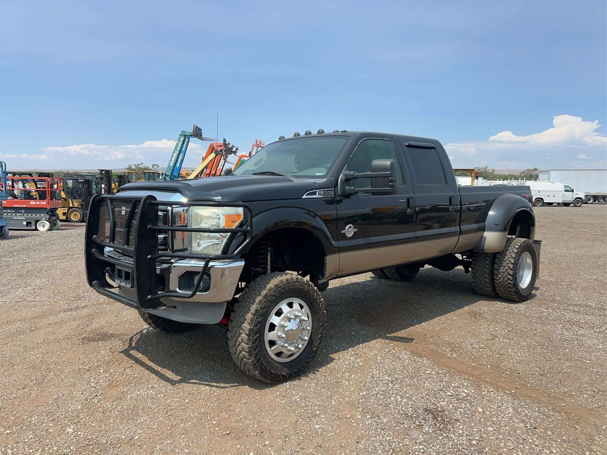 2011 Ford F-350 Equipment Image0