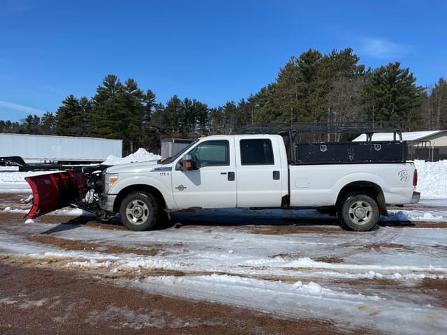 Image of Ford F-350 equipment image 2