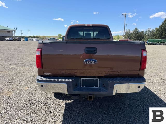 Image of Ford F-350 equipment image 3
