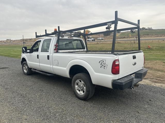 Image of Ford F-350 equipment image 2