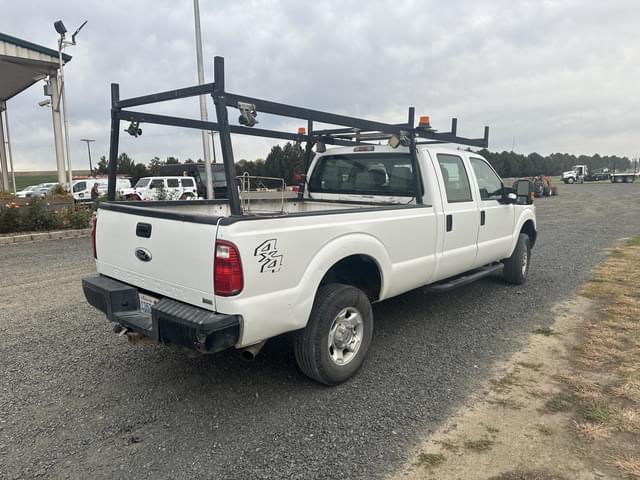 Image of Ford F-350 equipment image 4