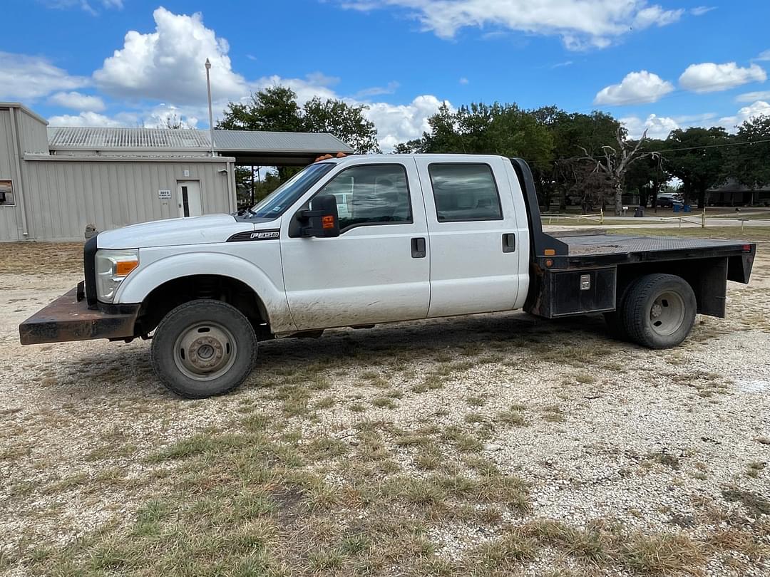 Image of Ford F-350 Primary image