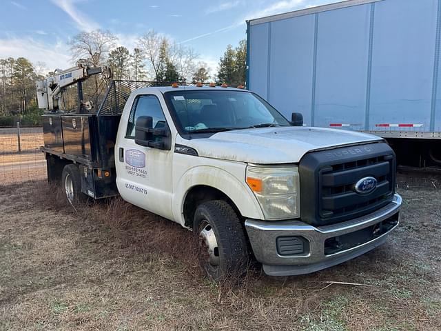 Image of Ford F-350 equipment image 1