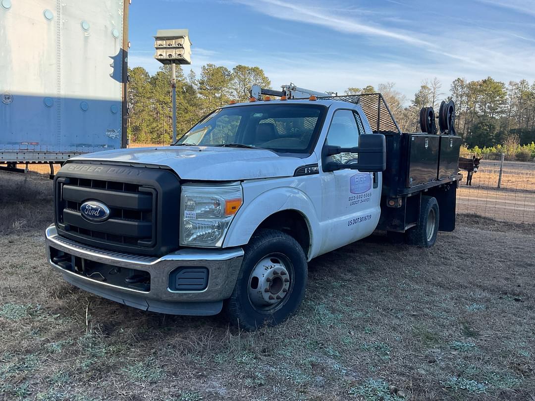 Image of Ford F-350 Primary image