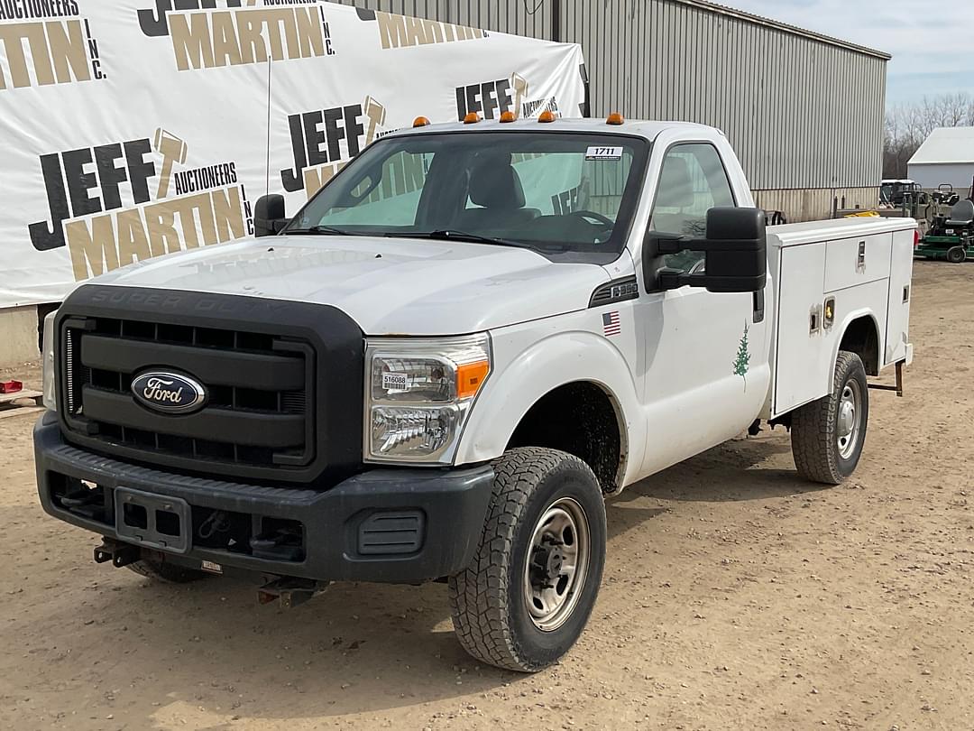 Image of Ford F-350 Primary image