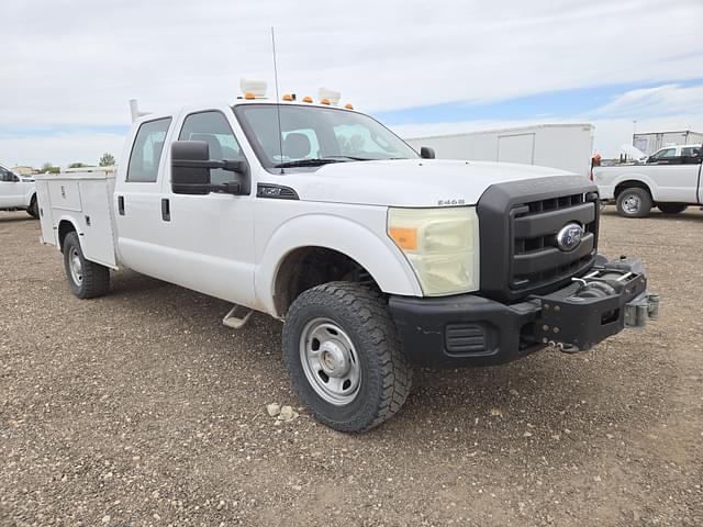 Image of Ford F-350 equipment image 2