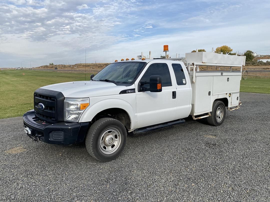 Image of Ford F-350 Primary image