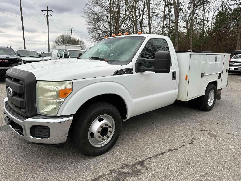2011 Ford F-350 Equipment Image0