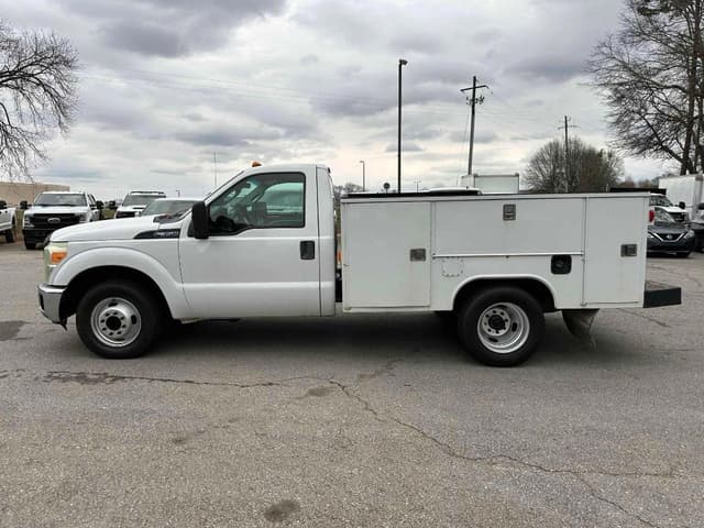 Image of Ford F-350 equipment image 1