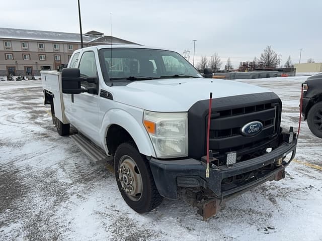 Image of Ford F-350 equipment image 2