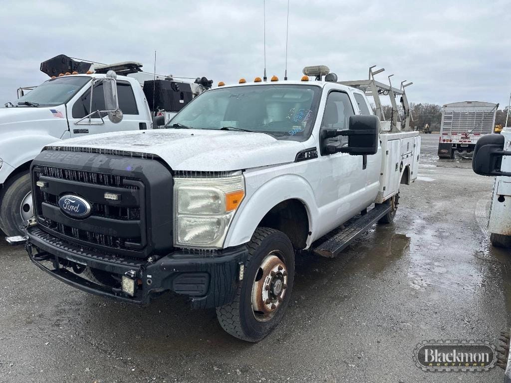 2011 Ford F-350 Equipment Image0