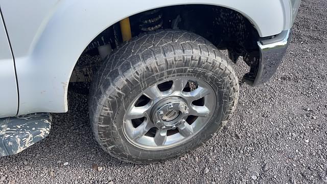 Image of Ford F-350 equipment image 4