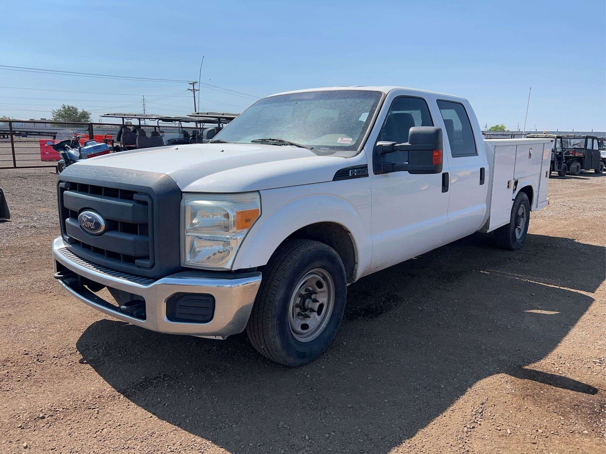 2011 Ford F-350 Equipment Image0
