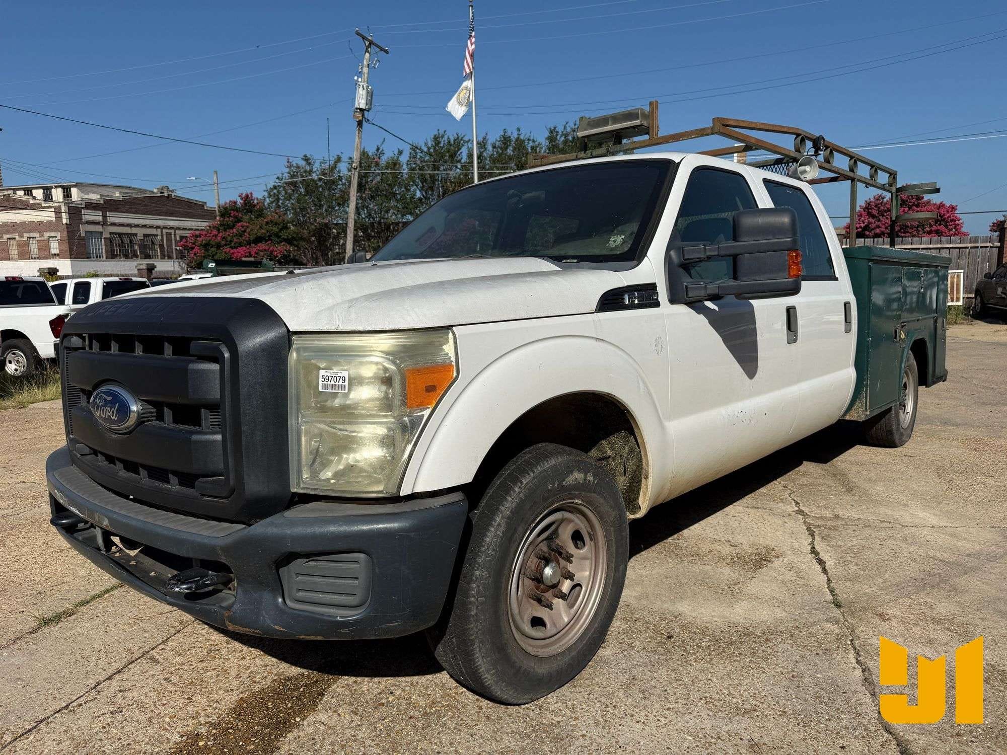 2011 Ford F-350 Equipment Image0