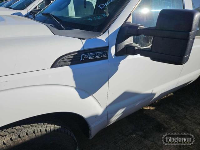 Image of Ford F-350 equipment image 1