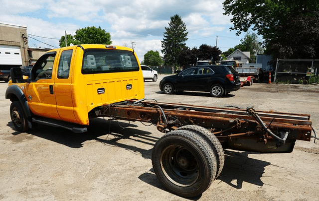 Image of Ford F-450 equipment image 2