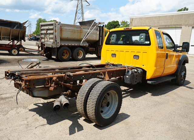 Image of Ford F-450 equipment image 4