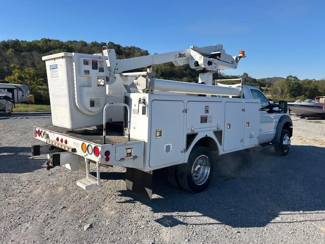 Image of Ford F-450 equipment image 3