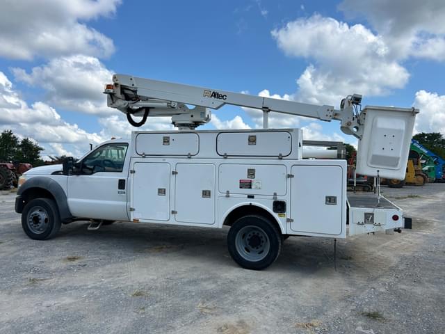 Image of Ford F-450 equipment image 2