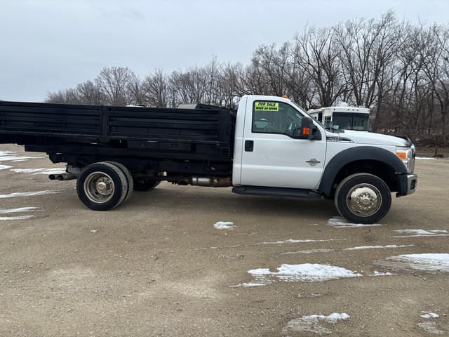 Image of Ford F-450 equipment image 3