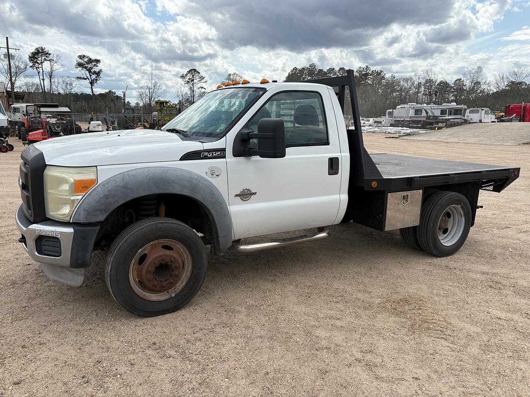 Image of Ford F-450 Primary image