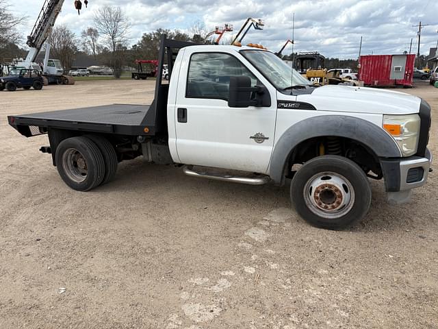 Image of Ford F-450 equipment image 4