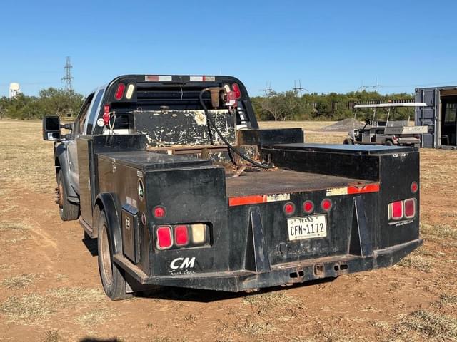 Image of Ford F-450 equipment image 2
