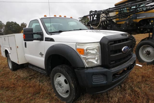 Image of Ford F-450 equipment image 2
