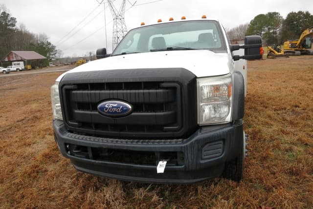 Image of Ford F-450 equipment image 1