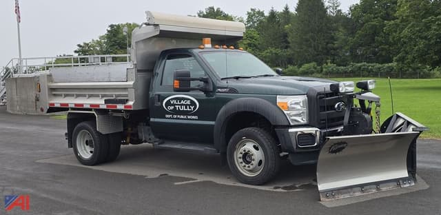 Image of Ford F-450 equipment image 4