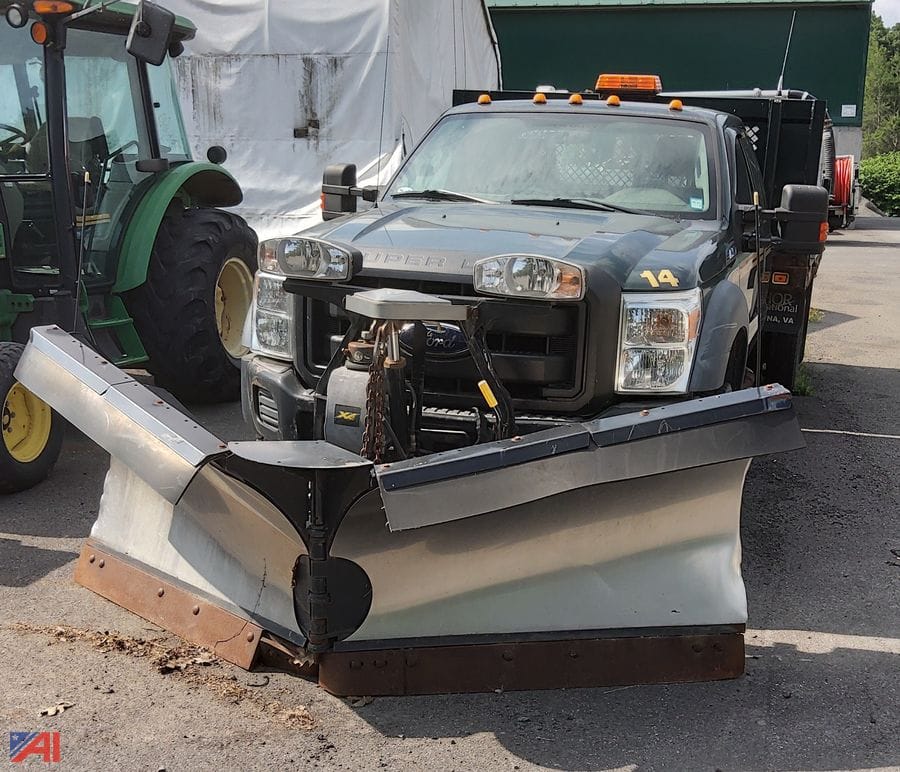 2011 Ford F-450 Equipment Image0