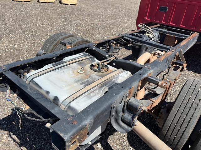 Image of Ford F-550 equipment image 4