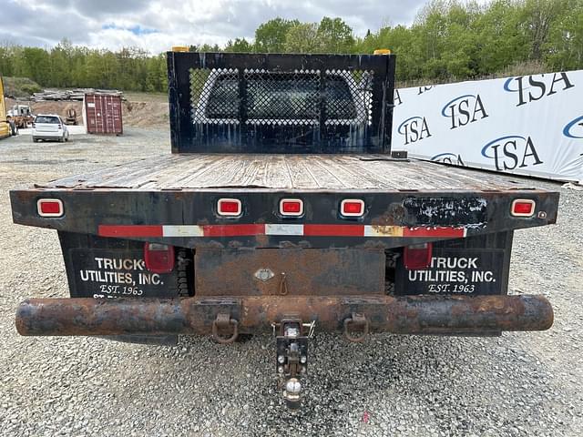 Image of Ford F-550 equipment image 3