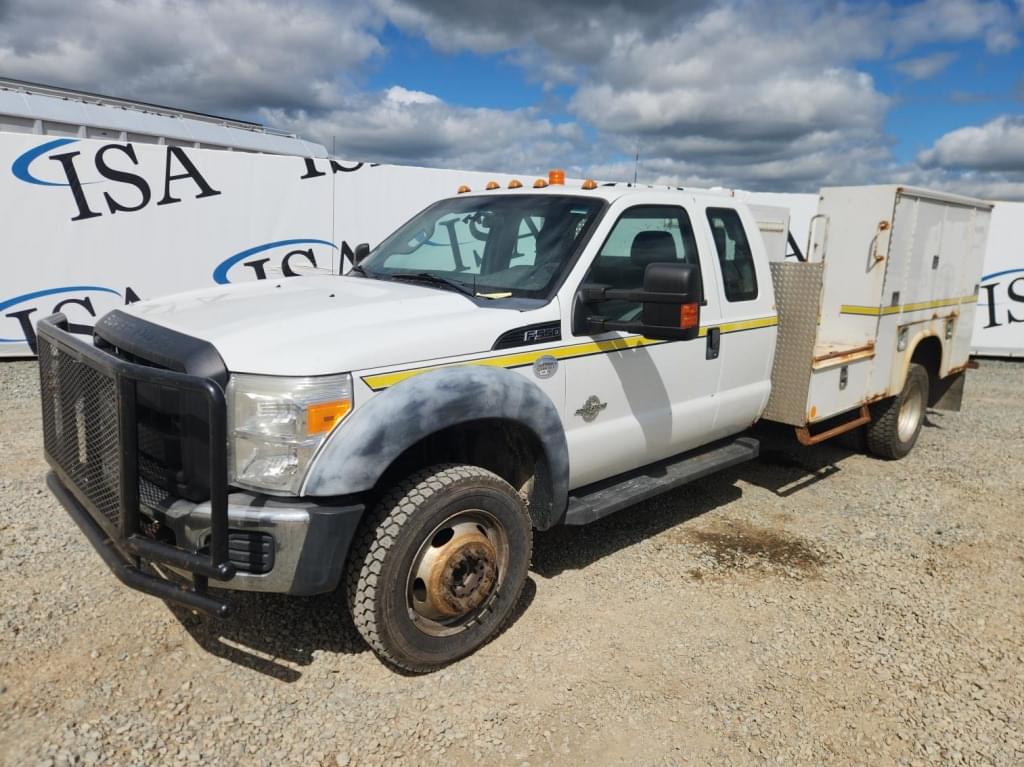 Image of Ford F-550 Primary image