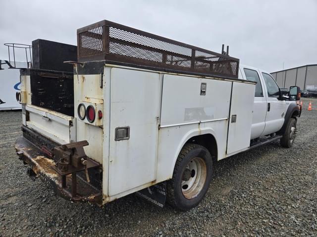 Image of Ford F-550 equipment image 4