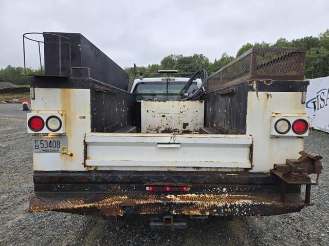 Image of Ford F-550 equipment image 3