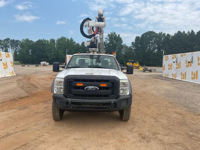Image of Ford F-550 equipment image 1