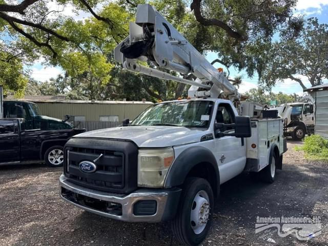 Image of Ford F-550 equipment image 4