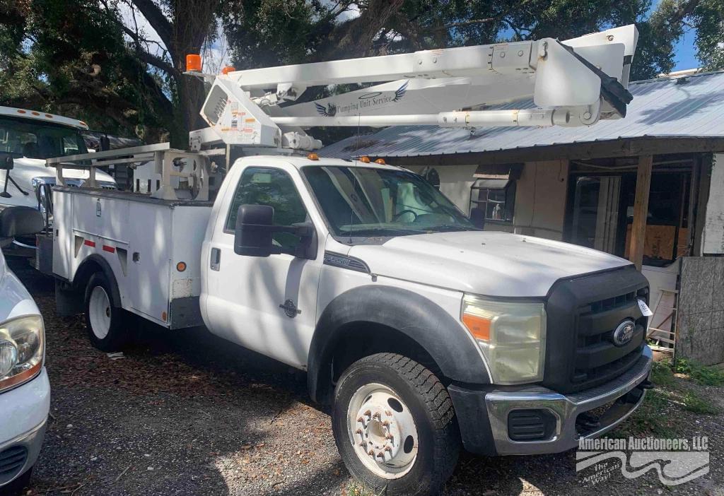 Image of Ford F-550 Primary image