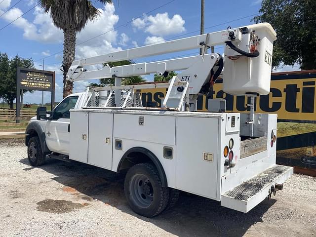 Image of Ford F-550 equipment image 1