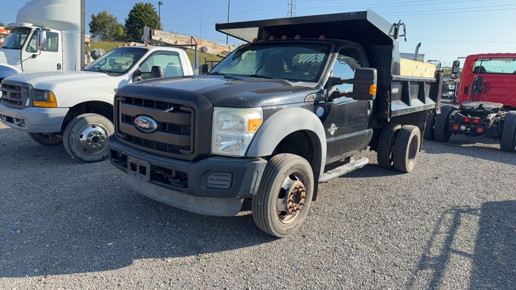 2011 Ford F-550 Equipment Image0