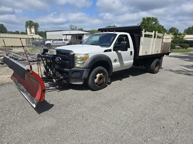 Image of Ford F-550 equipment image 3