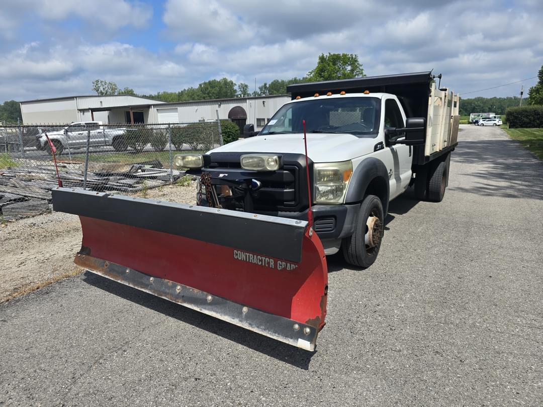 Image of Ford F-550 Primary image